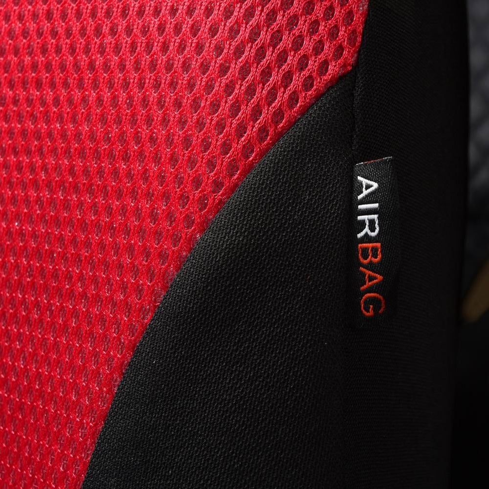 Flying Banner front-seat protection with full coverage.