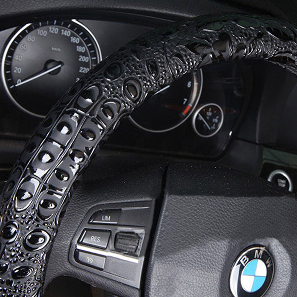 Follicomfy odorless double-layer shell preserves steering wheel with comfortable feel.