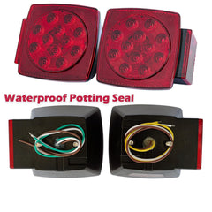 Fouwick LED tail light rear-reflector reinforces signaling from behind