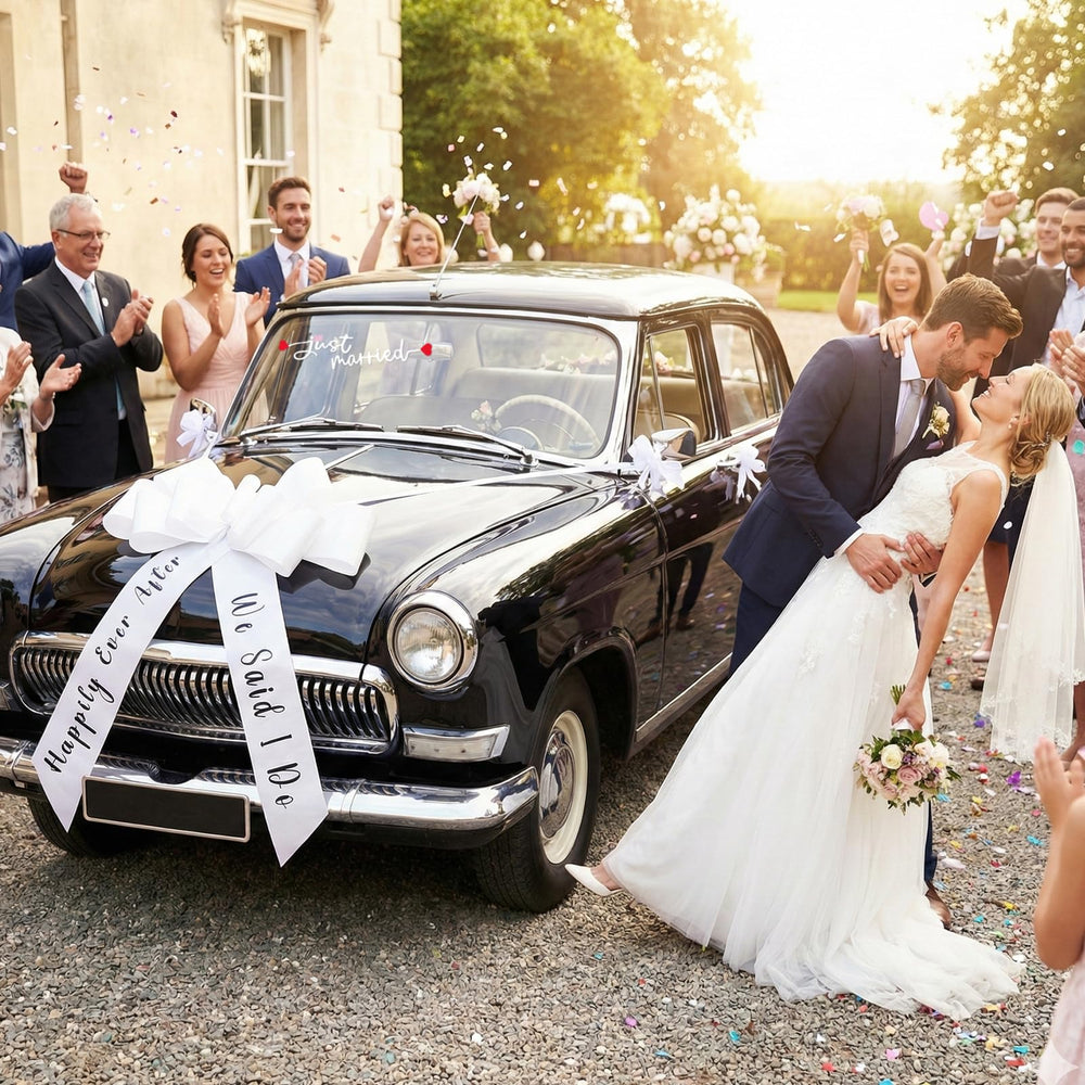 Funtinshdy rearview mirror bows create romantic reflections for photos.