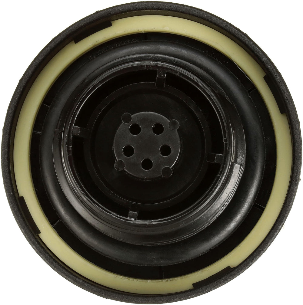 Gates 31615 packaging image highlighting easy install and venting without fuel loss.