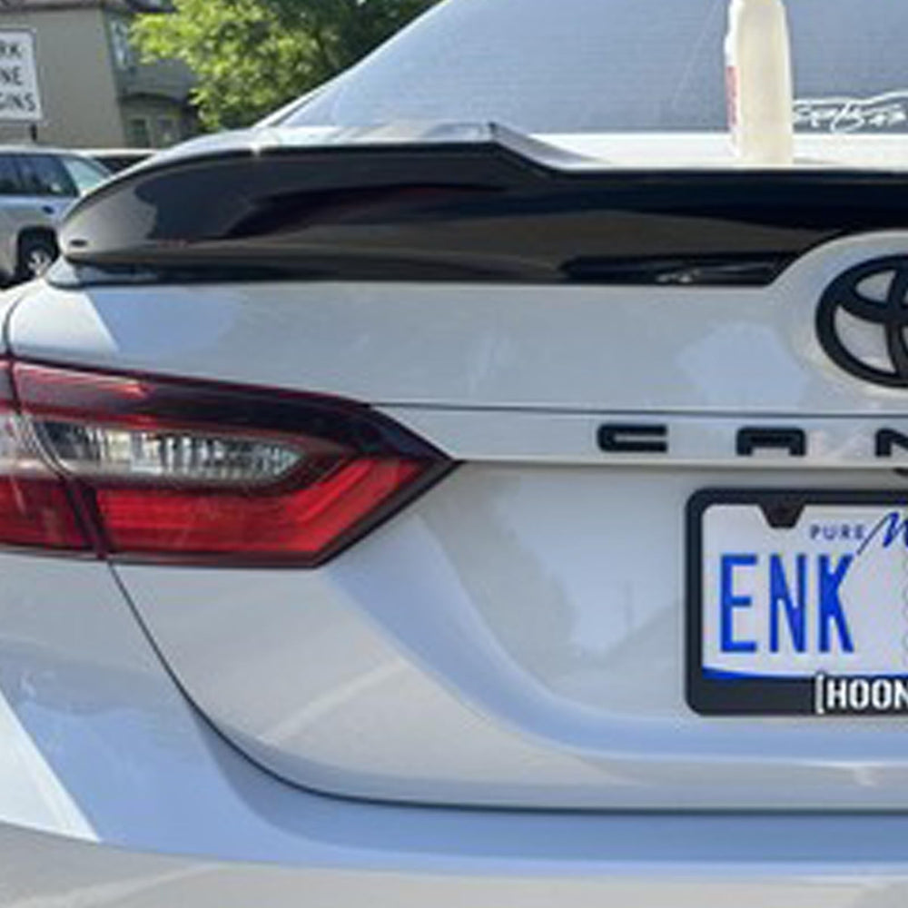 Generic blackout badges ensure quick installation and reliable hold against the elements.
