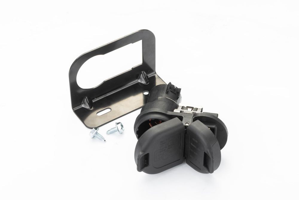 Gilardino multi-tow plug-in kit showing copper terminals for reliable connections.