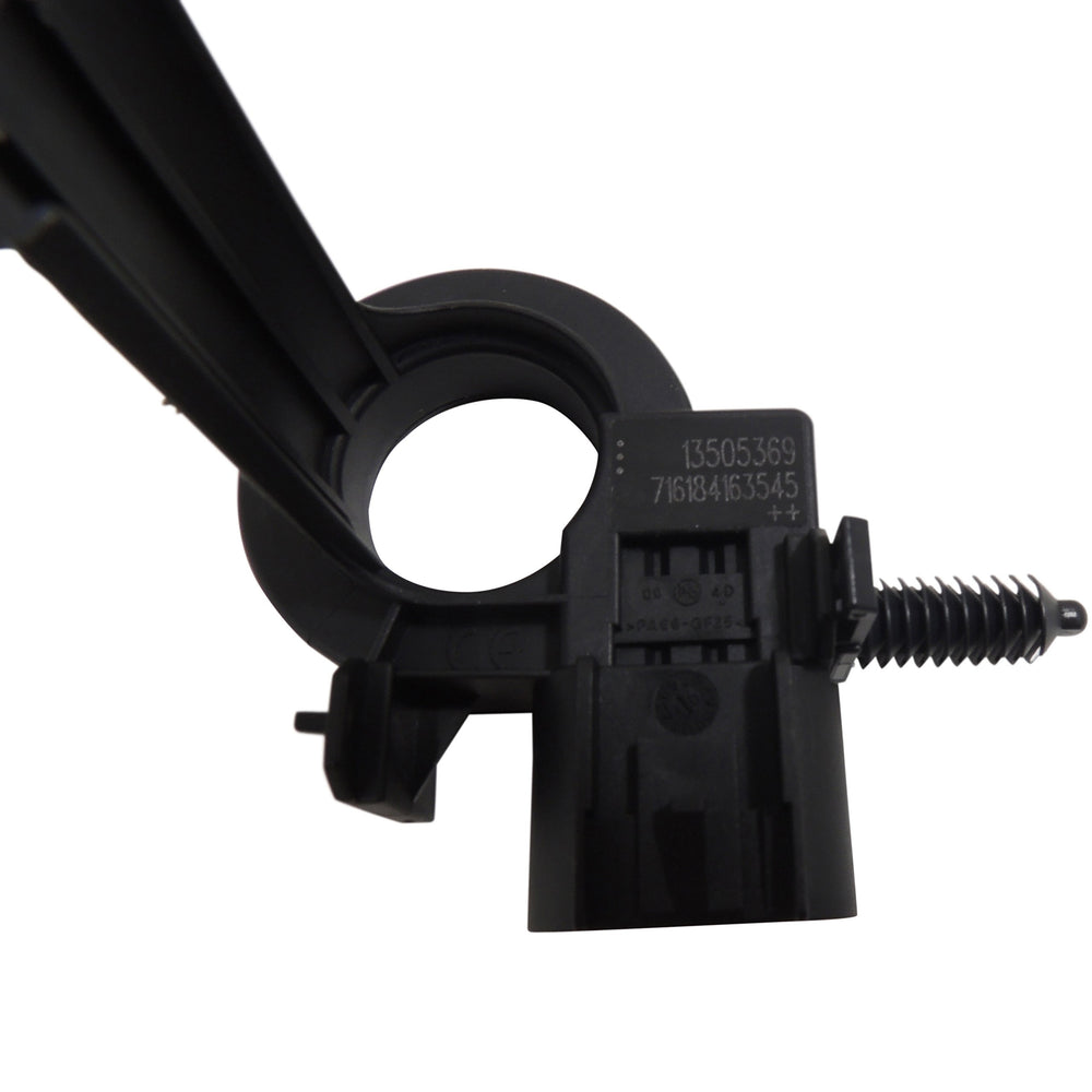 GM Genuine Parts 13505369 battery current sensor installation-ready unit with precise sensing.
