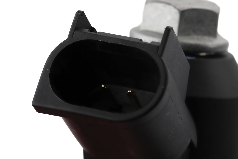 GM Genuine Parts packaging verifies authentic OE quality and straightforward installation.