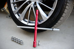 GTE LugStrong 26in in emergency roadside tire maintenance
