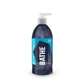 Gyeon Bathe bottle pour showing controlled release for safe washing