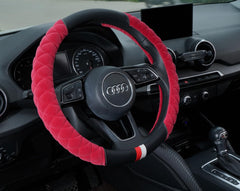 HAOKAY universal fit label demonstrates compatibility with 14.5-15 inch steering wheels.