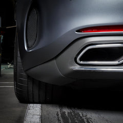 Heinaroman protective wrap guards sensitive surfaces against minor abrasions.