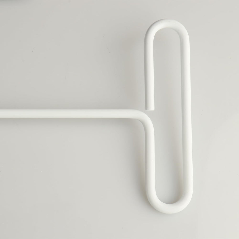 Holdly stainless steel and ABS build withstands daily use.