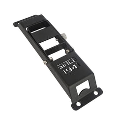 Powder-coated finish complements rugged JK styling and reduces wear.
