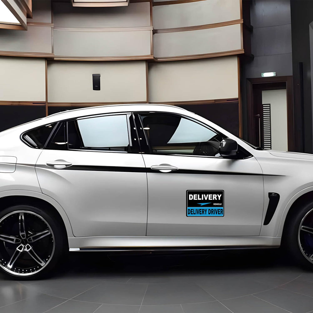 Hozodusi on-vehicle display shows full-side visibility with multiple magnets