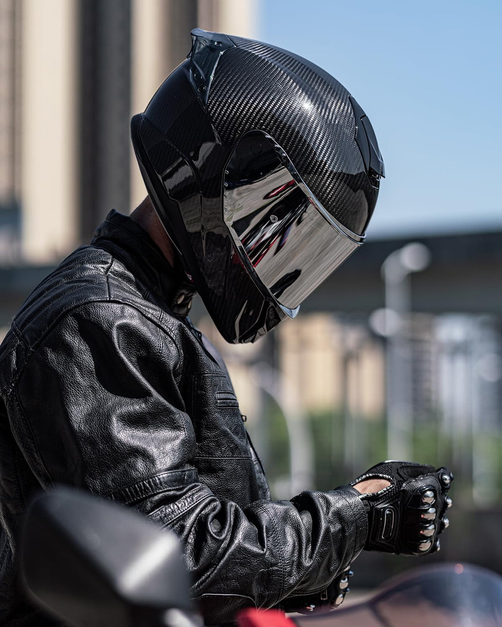 ILM 861C quick-release chin strap for fast secure fit.