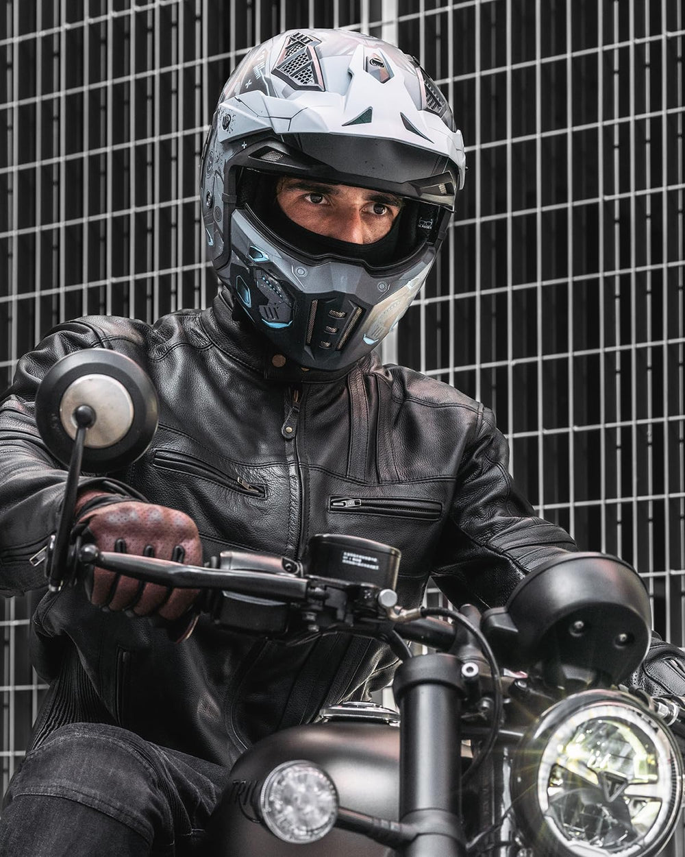 ILM DOT-certified ABS shell provides confidence in daily commutes and weekend rides.