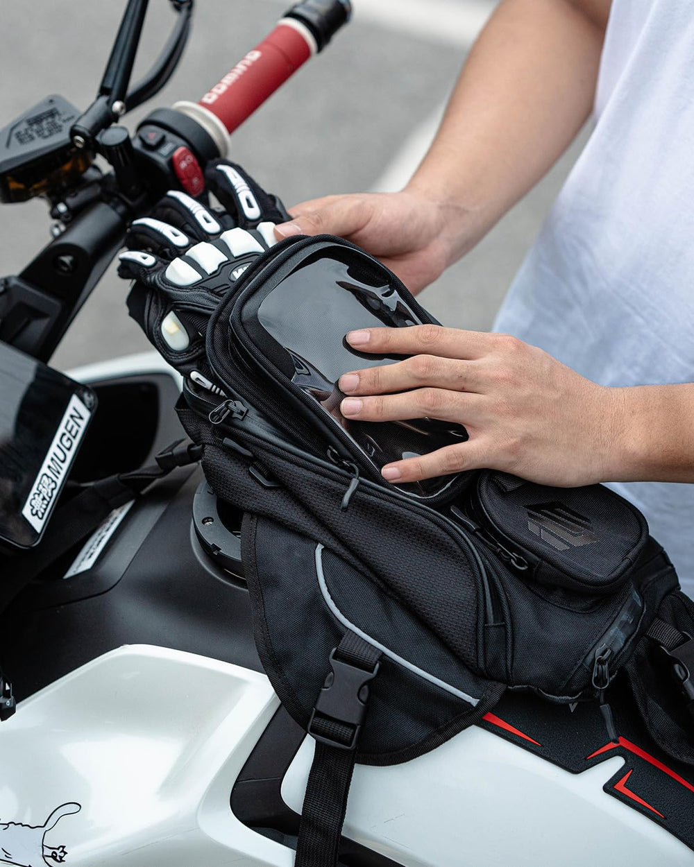 ILM tank bag doubles as a compact backpack for travel.