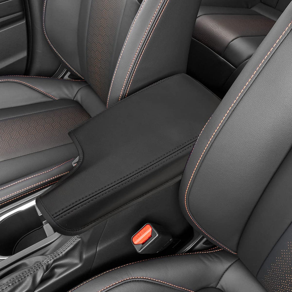 INTGET Pet-friendly leather adds elbow comfort during drives with pets.