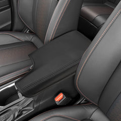 INTGET Pet-friendly leather adds elbow comfort during drives with pets.