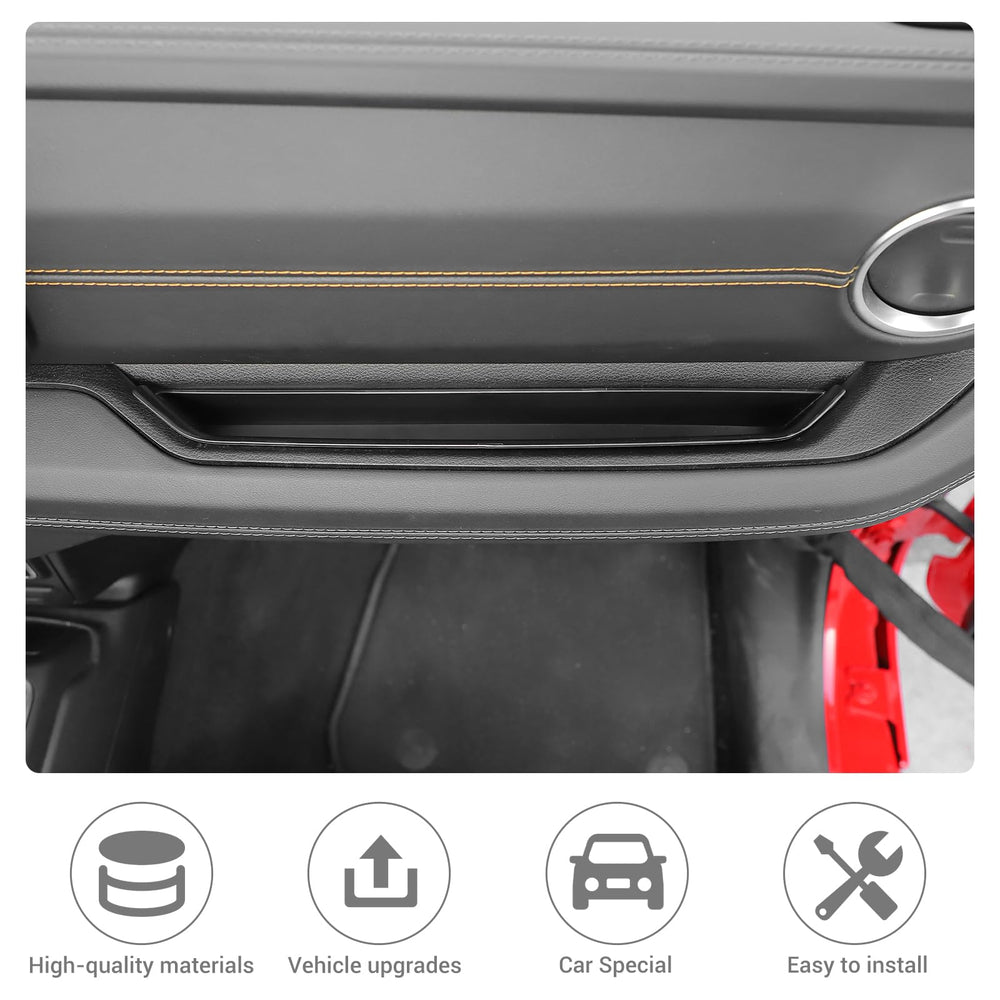JeCar Grab Bar Tray keeps phones and keys within reach in Gladiator JT.