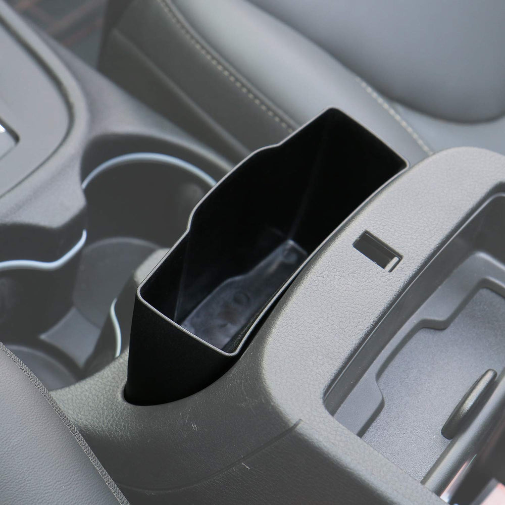 JeCar tray is waterproof and easy to clean, maintaining interior freshness.