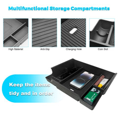 JLQP center console charging port design allows charging without interference.