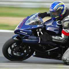 KAIWENDE gloves with breathable fabric to keep hands cool while riding.