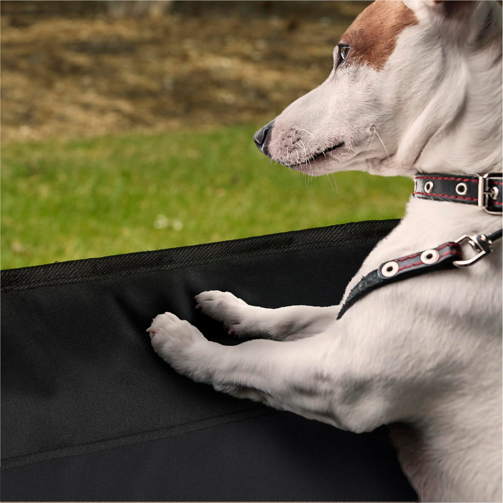 K&H in-car installation shows how to use door protectors