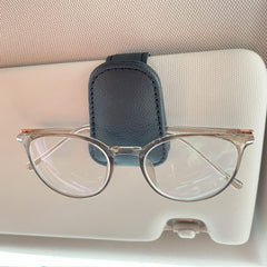 KIWEN magnetic closure detail emphasizing secure grip on glasses