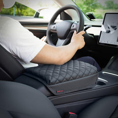 KMMOTORS center console protector for Model Y/3 fits snugly and reduces wear.