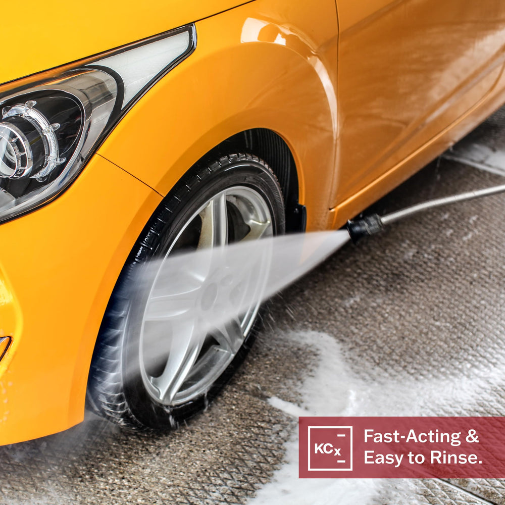 Koch-Chemie Alkali Wheel Cleaner foamy spray in use