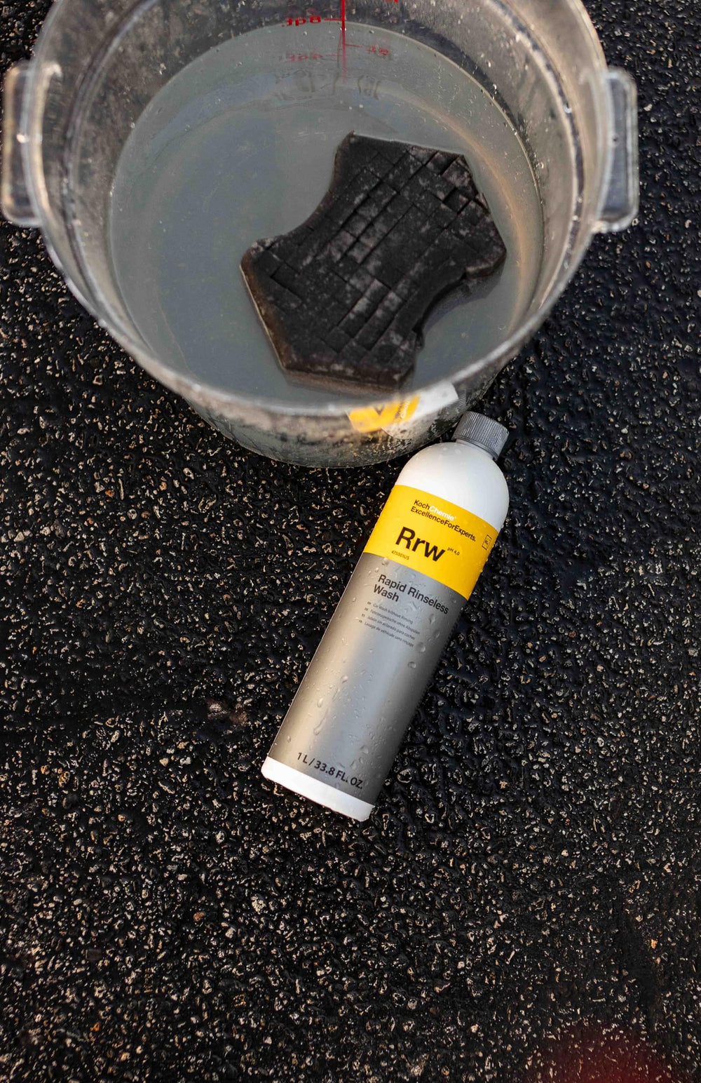 Koch-Chemie Rapid Rinseless Wash spray illustrates quick, low-water car care.