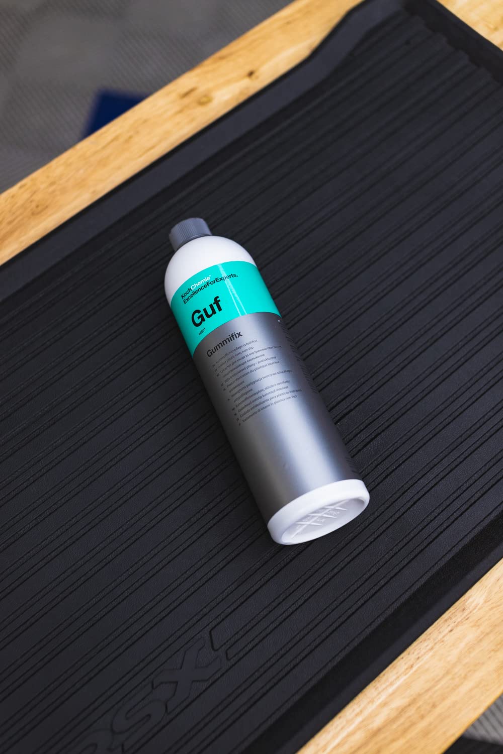 KOCHCHEMIE Gummifix bottle-closeup demonstrates non-greasy interior finish.