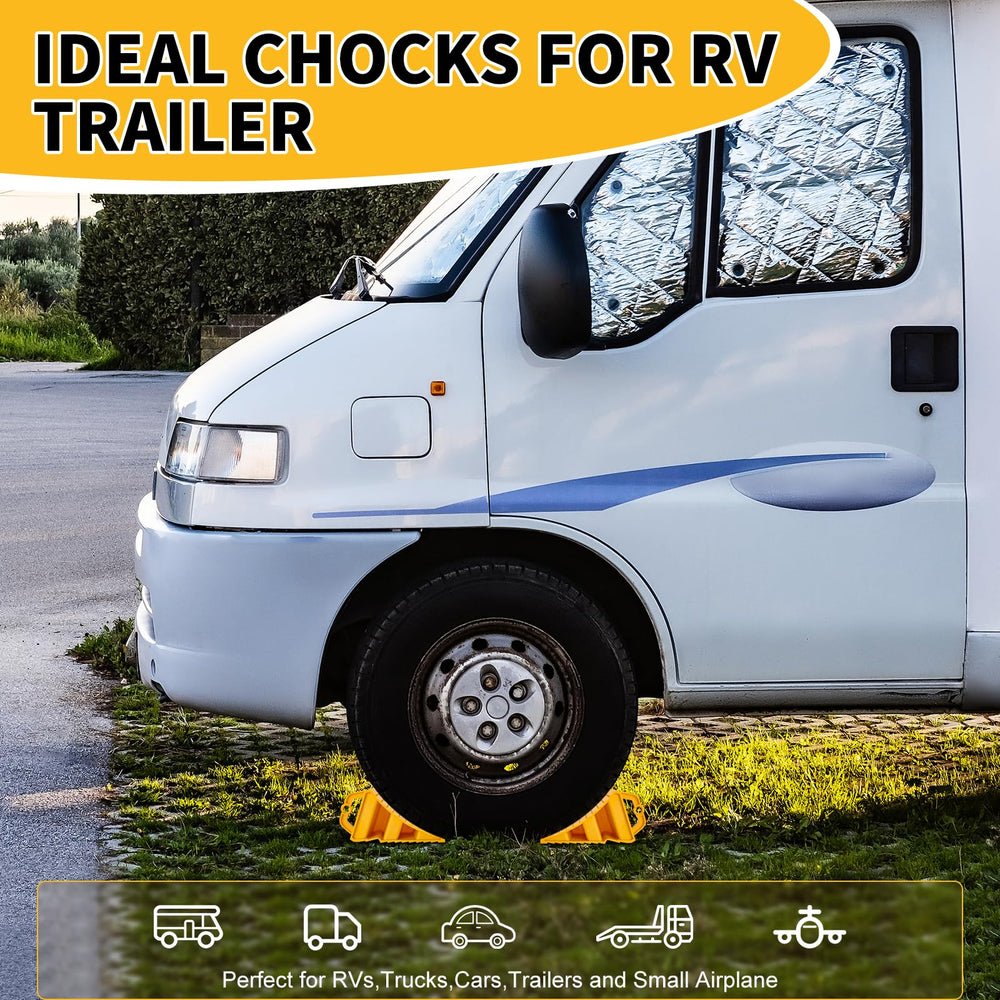 Komokeru chocks stack compactly for space saving.