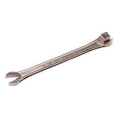 Lewmar clutch nut lever for windlass installation with precise tensioning.