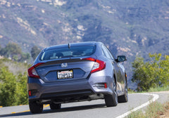 LICEPLAME license frame outer design enhances the car’s appearance.