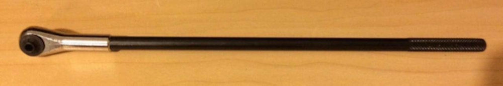 Lisle 14540 extra-long handle enables easy reach in hard-to-access headlamp areas