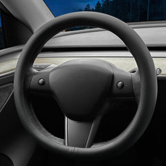 LKWLIKEI premium Nappa leather cover adds refined look to Model 3/Y cabin.