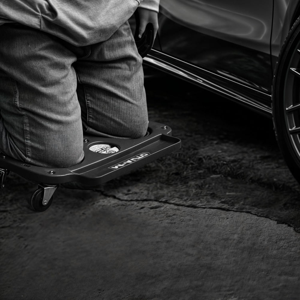 M-AUTO 360-degree turn casters enable precise movement in tight spaces