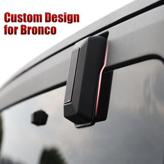 4-door Bronco fit showing synchronized lighting with factory system.
