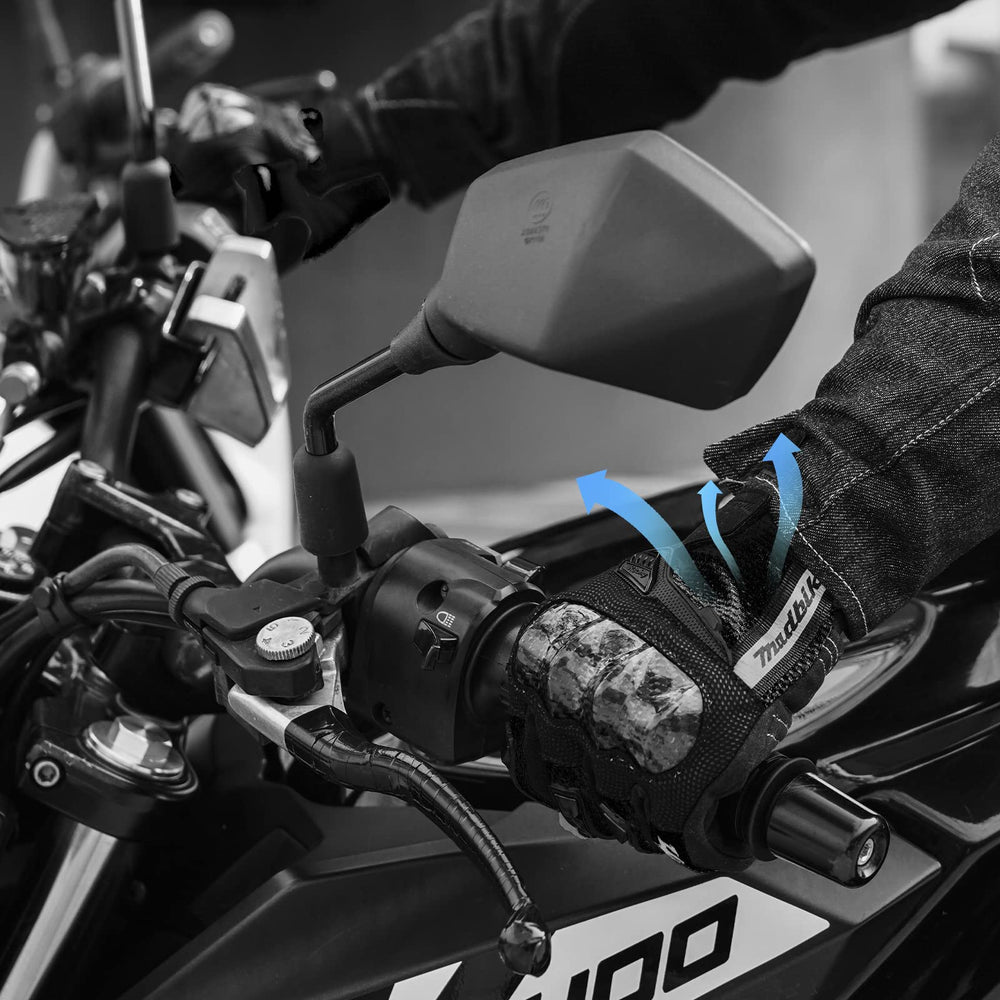 MADBIKE MD66 gloves palm uses anti microfiber fabric for soft, cushioned contact.