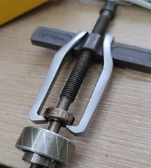 MANNIFEN CR-V gear puller size chart helps select the right model.