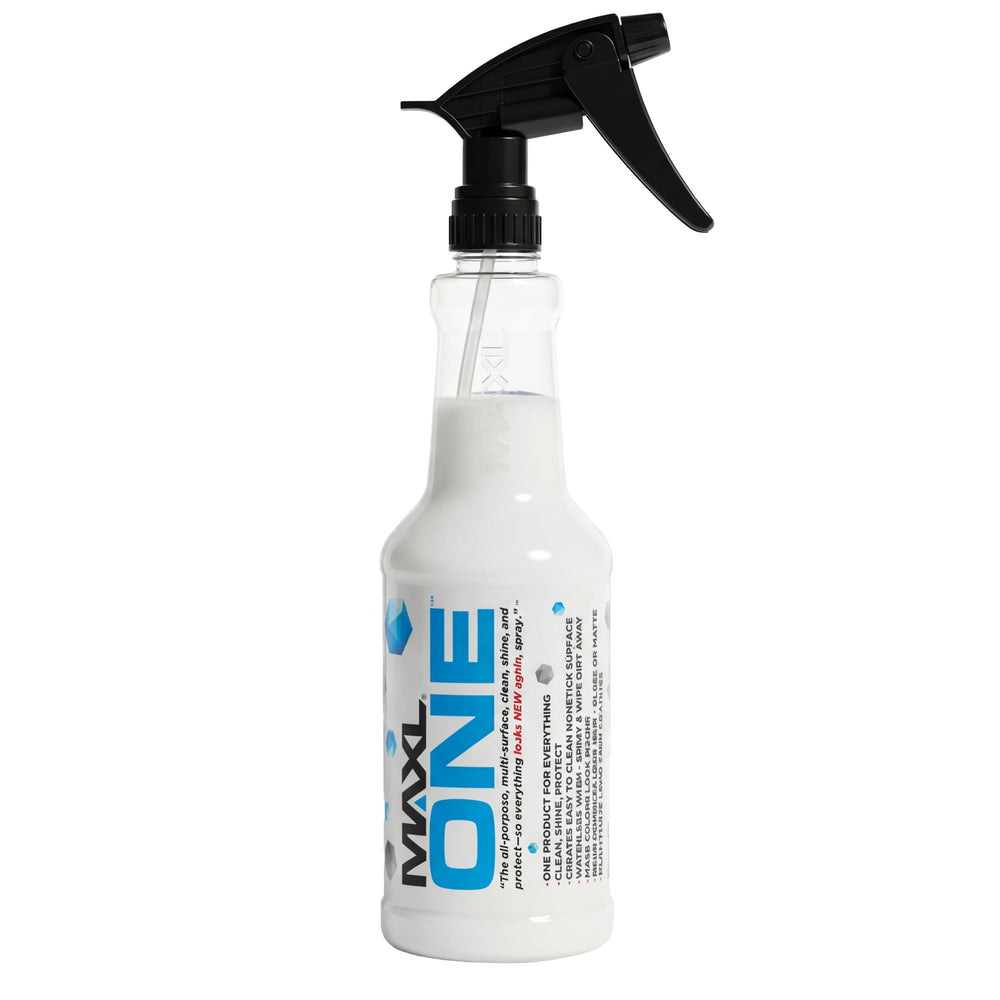 MAXLONE bottle with Triphene offers a waterless clean and shine for your vehicle.