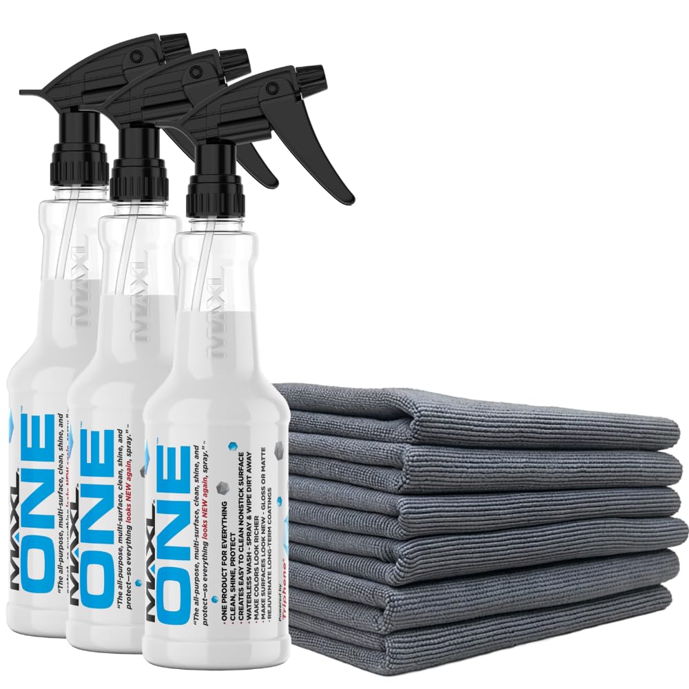 MAXLONE bottle pour demonstrates quick waterless detailing on the go