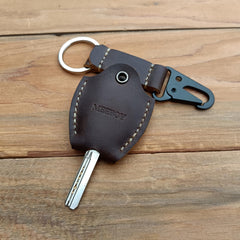 MEEBOY eagle buckle with key ring secures keys and accessories.