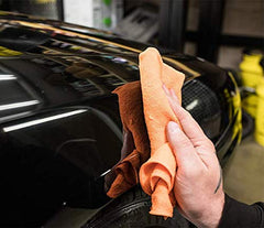 Meguiar's G190200Eu all-in-one kit enables quick, controlled scratch removal.
