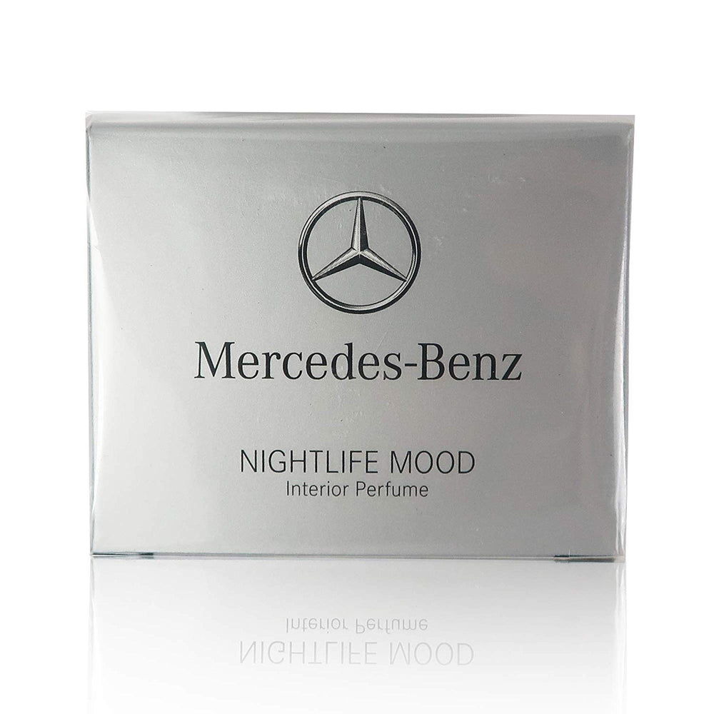 Cockpit scene with Mercedes-Benz Nightlife Mood interior fragrance concept