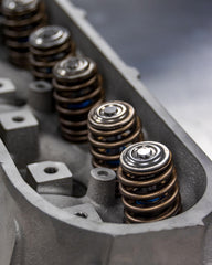 Durable construction for high-RPM LS/LT engine use.