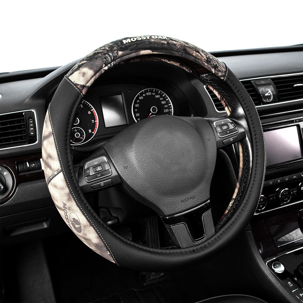 Mossy Oak camo steering wheel cover in PU leather for durable grip and easy cleaning.