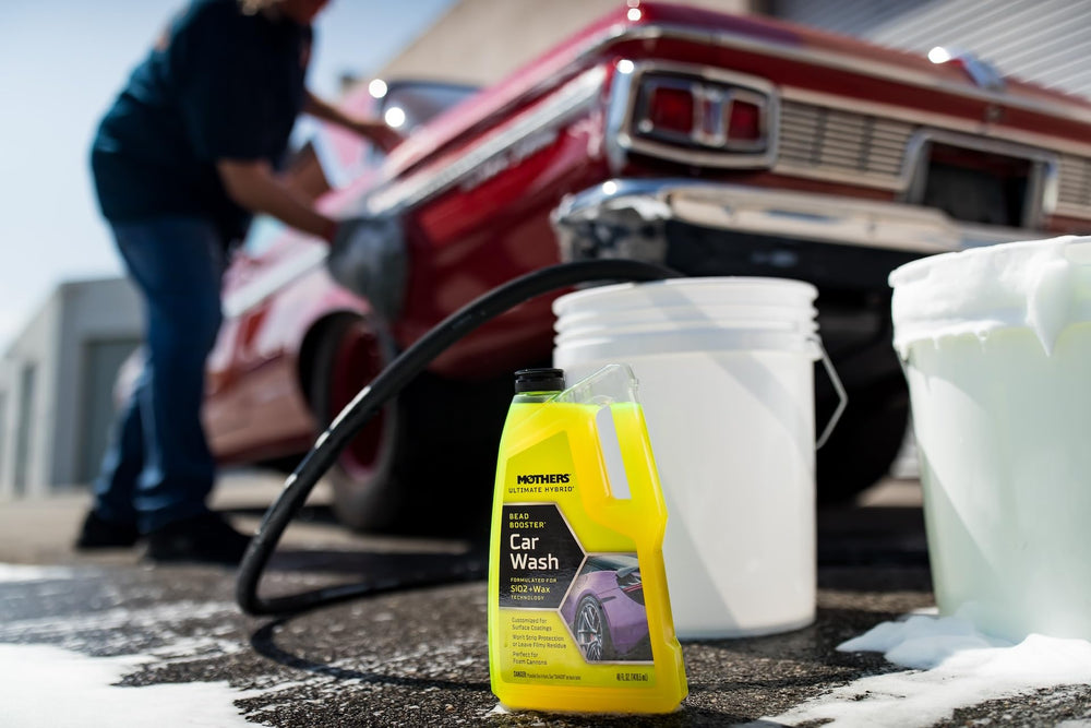 Mothers Ultimate Hybrid Car Wash Bead Booster delivers hydrophobic shine without harming coatings.