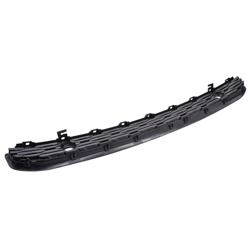 Sleek alignment of MOTOKU lower grille on Ram 1500 DT bumper area