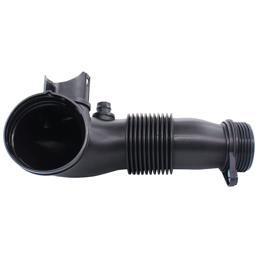 MOTOKU Turbo Intercooler Hose — installed in engine bay demonstrates boosted airflow potential.